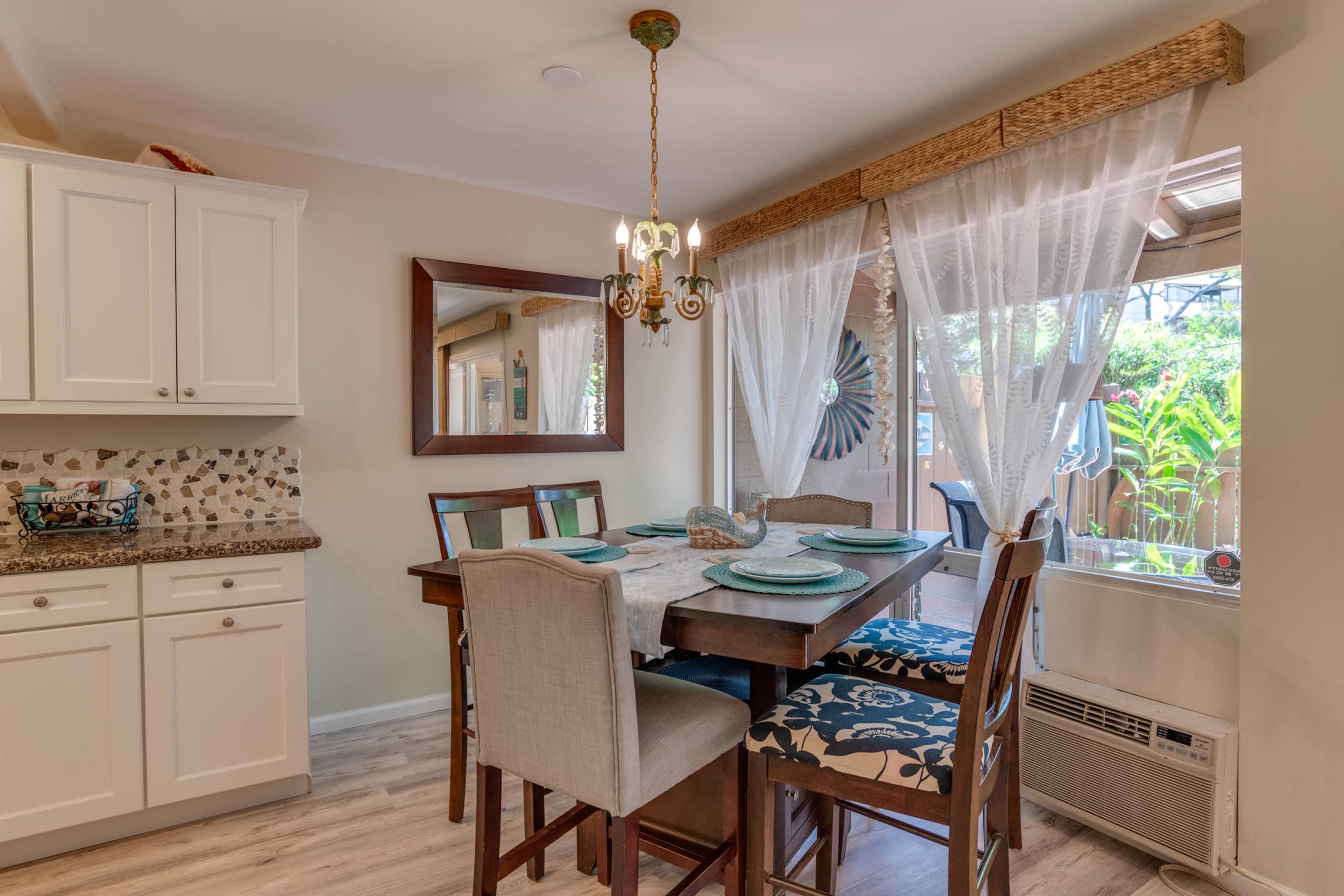 Townhouse in Lahaina · ★4.64 · 2 bedrooms · 2 beds · 2 baths - Image 19