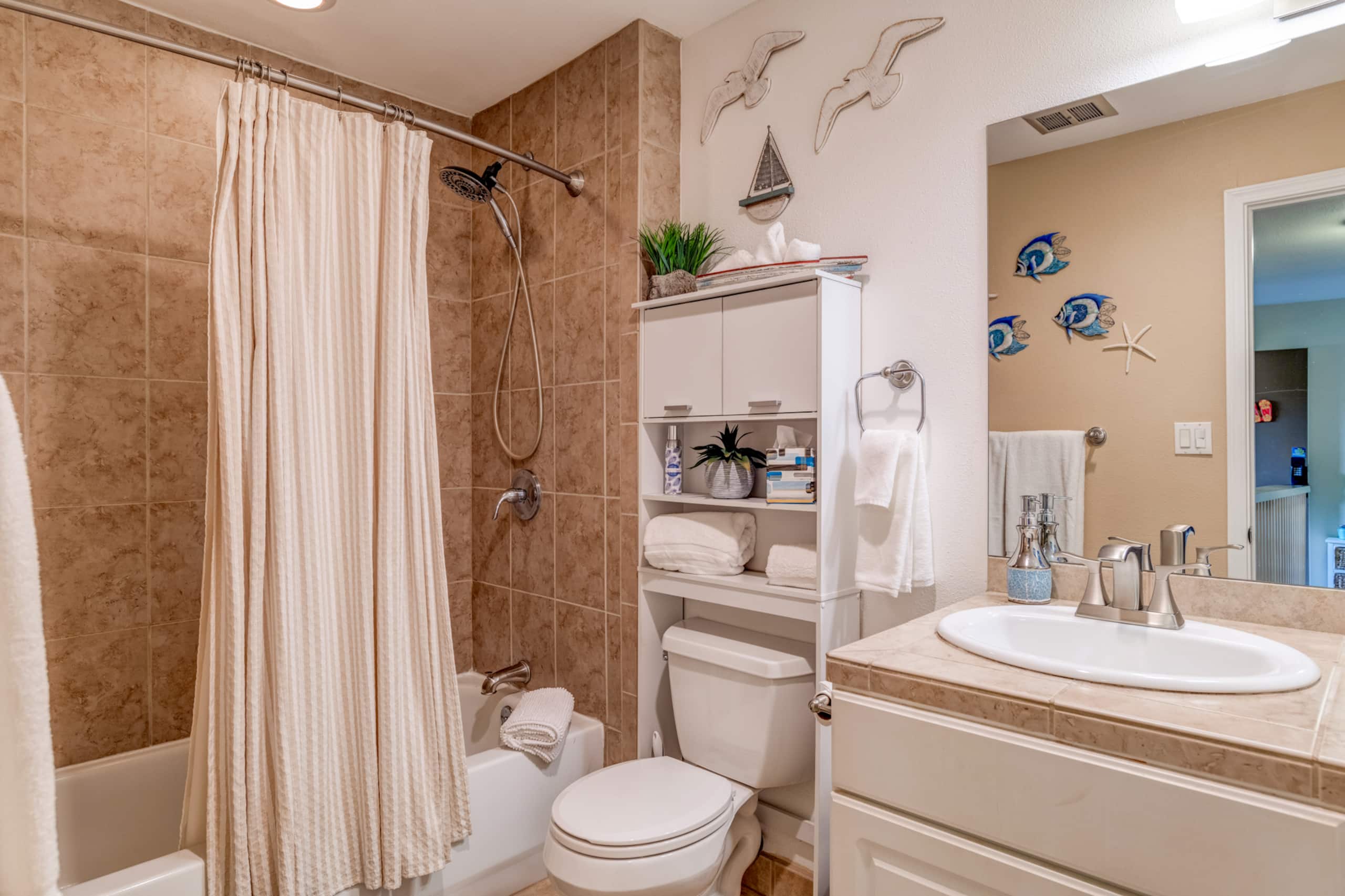 Townhouse in Lahaina · ★4.64 · 2 bedrooms · 2 beds · 2 baths - Image 26