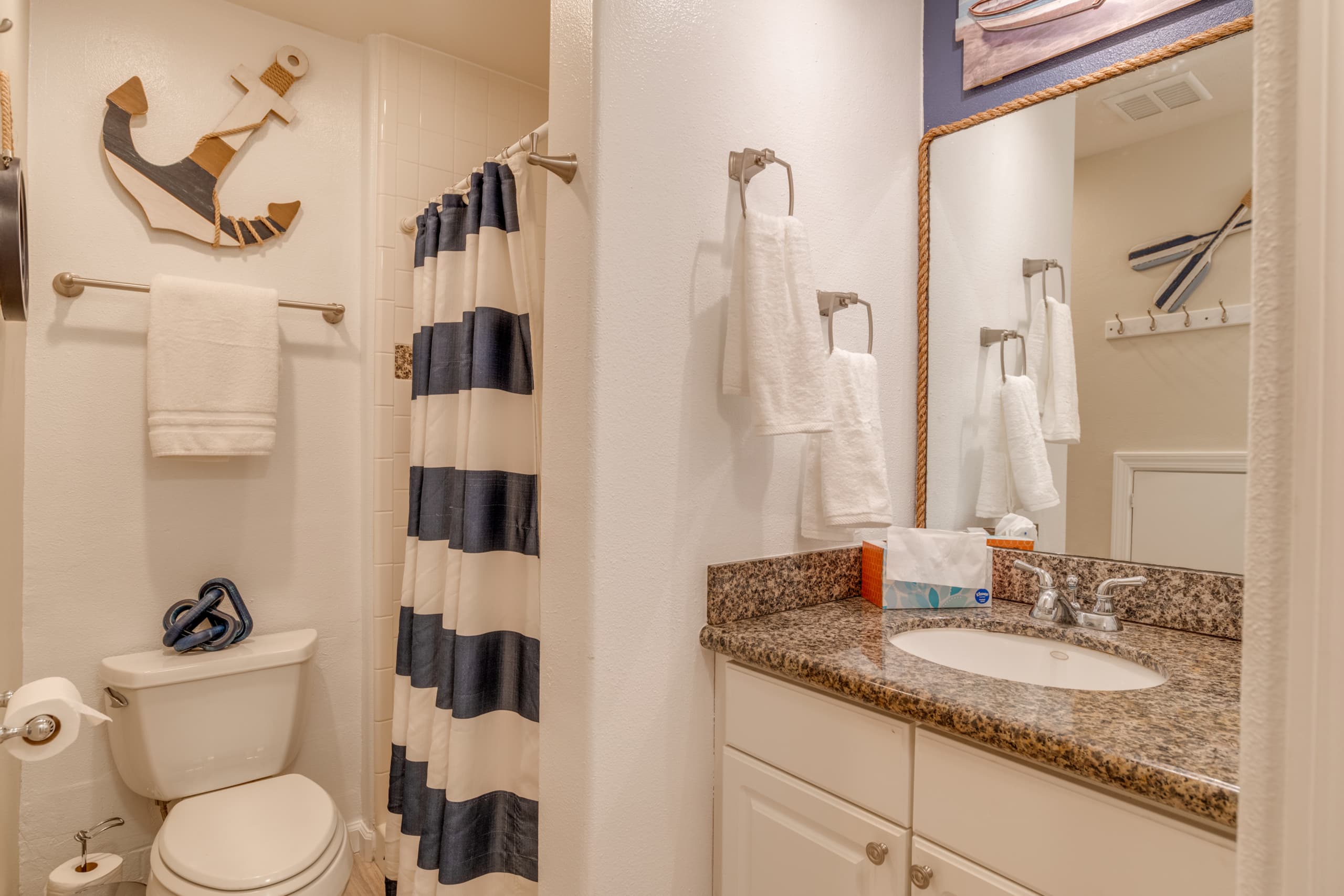 Townhouse in Lahaina · ★4.64 · 2 bedrooms · 2 beds · 2 baths - Image 14
