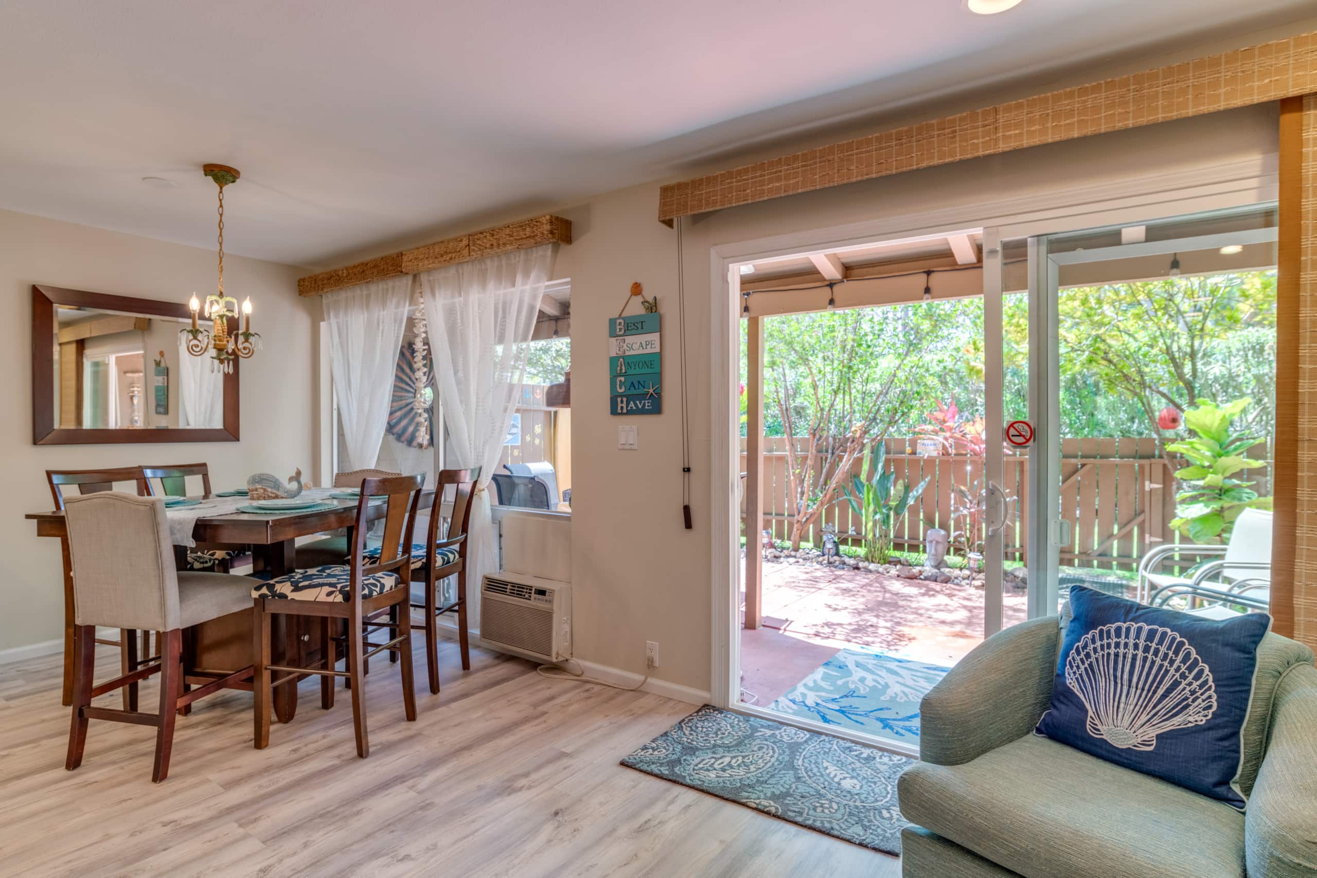 Townhouse in Lahaina · ★4.64 · 2 bedrooms · 2 beds · 2 baths - Image 3