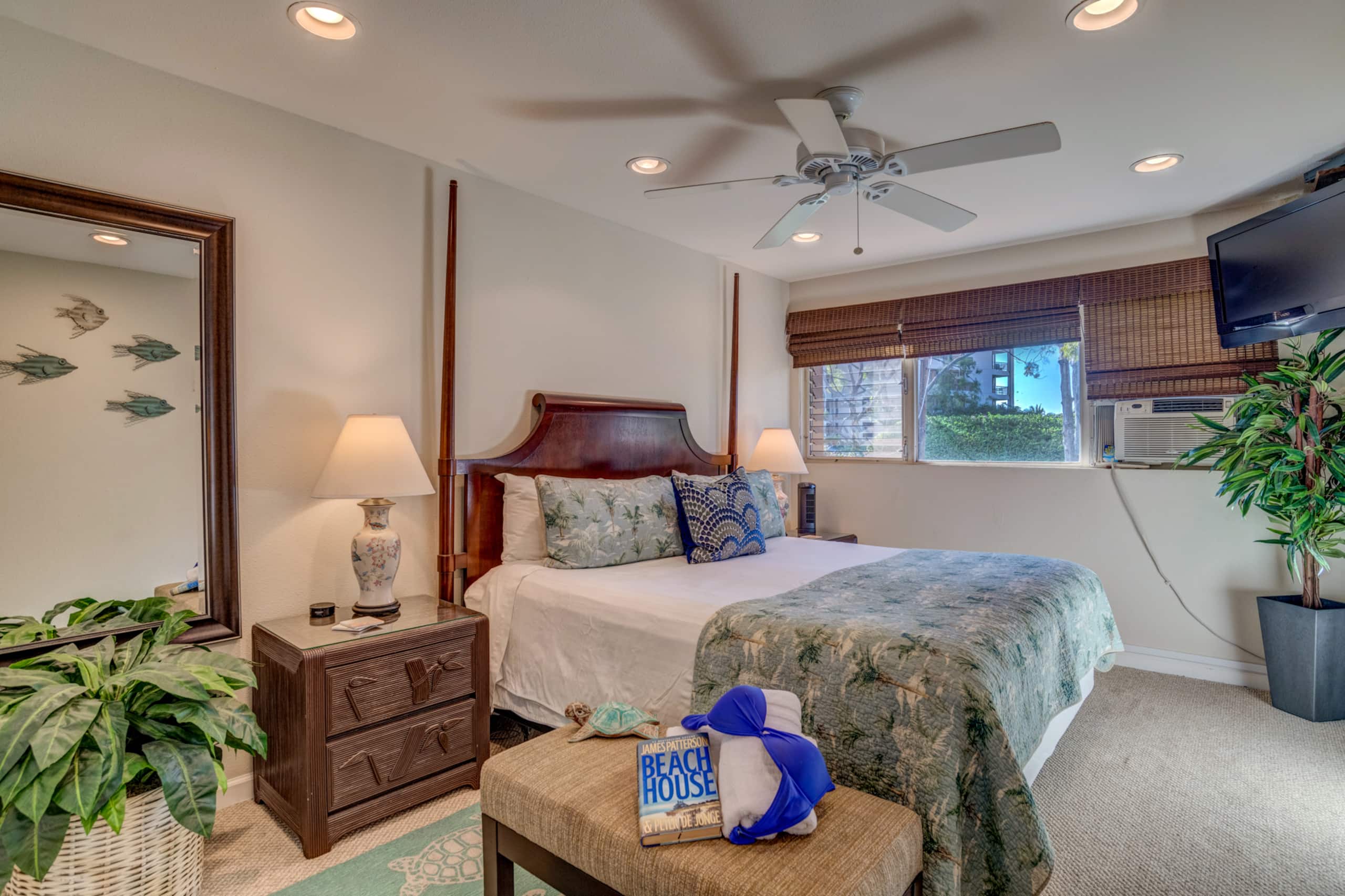 Townhouse in Lahaina · ★4.64 · 2 bedrooms · 2 beds · 2 baths - Image 4