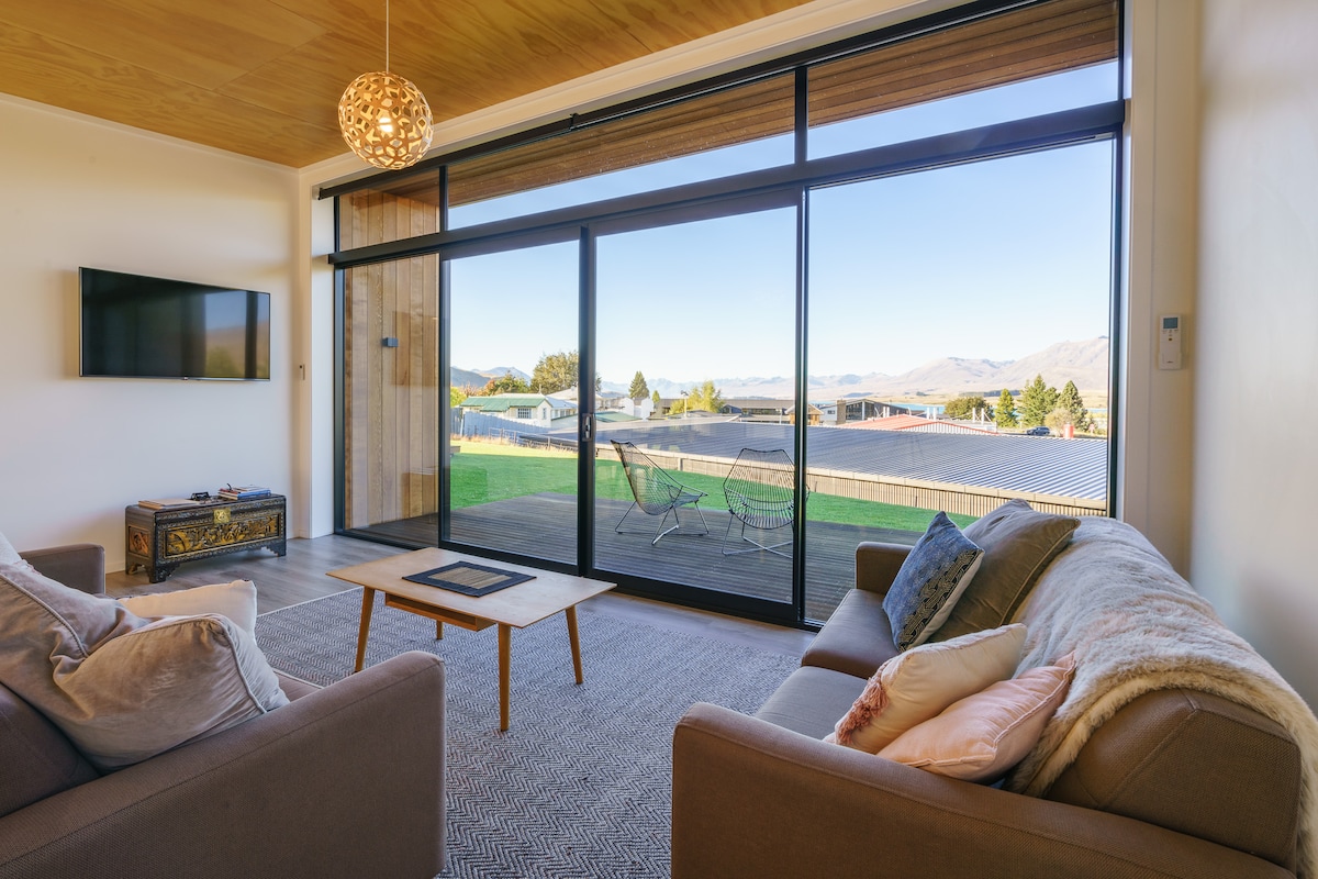 Top performing Airbnb: Dark Sky Villas: Mountain Views in Mackenzie District