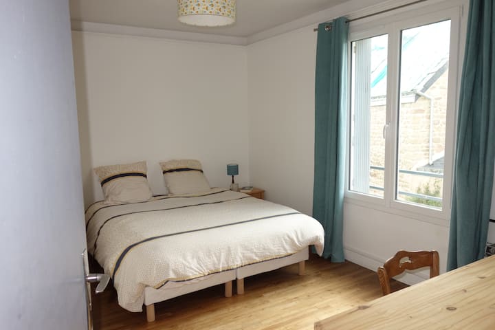 საძინებელი 1