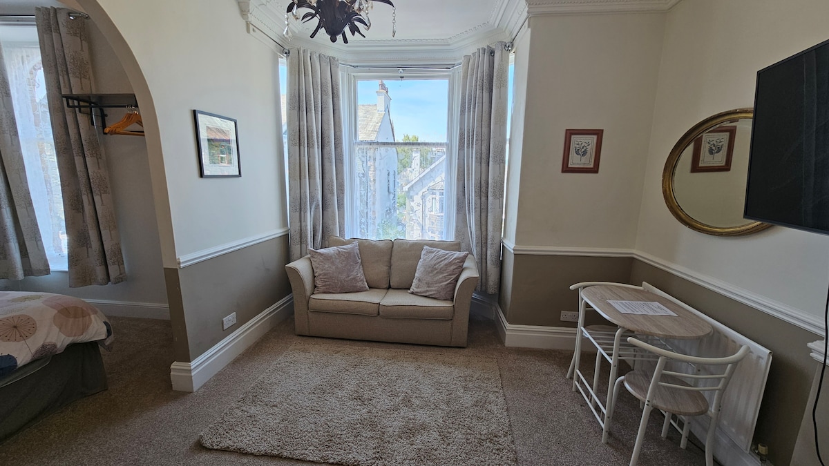 Charnwood Guest House Room 3
