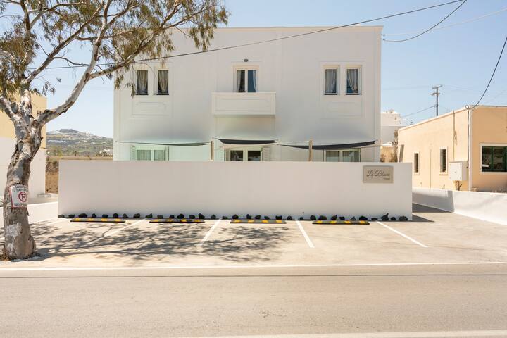 Le Blanc Resort Santorini – Two Luxury Houses