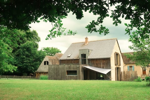 Large Beech Tree Cottage