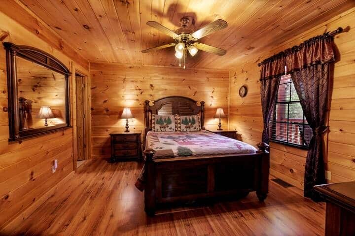 Easy Livin' - Queen Bedroom with Attached Bath. and DirecTV