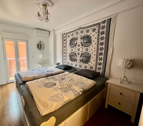 Popular Airbnb listing: Front line Sea Flat available for 11 days plus in Alboraia / Alboraya