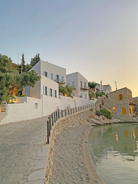 Successful Airbnb property: Pelagos Seaside Junior Suite in Δήμος Σύμης