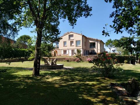 Villa with large pool and panoramic view Ardèche