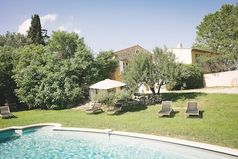 8/10 p house with pool - Winery