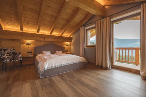 Top Airbnb: Panorama Lodge I with private sauna and dream views in Westendorf