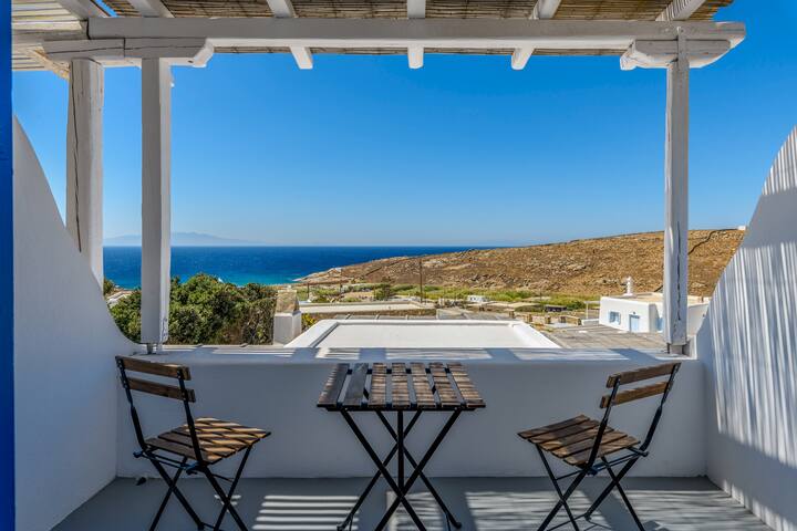 Emerald Bay with Ocean View by JJ Hospitality