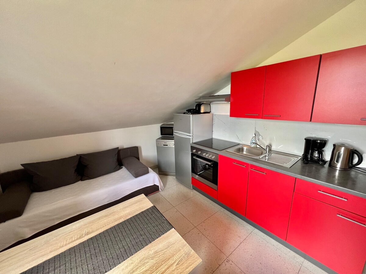 Apartman sa bazenom Milly