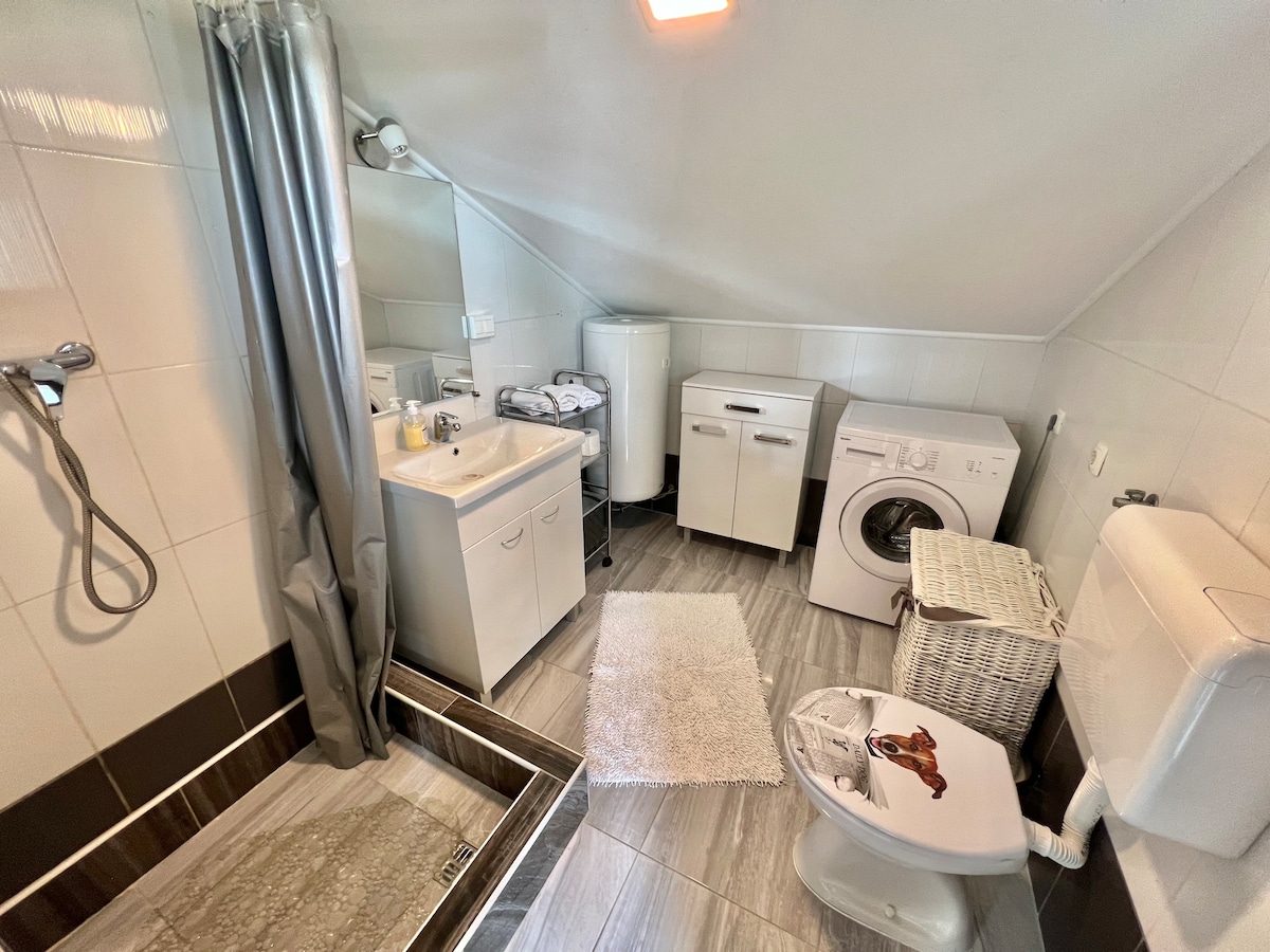 Apartman sa bazenom Milly