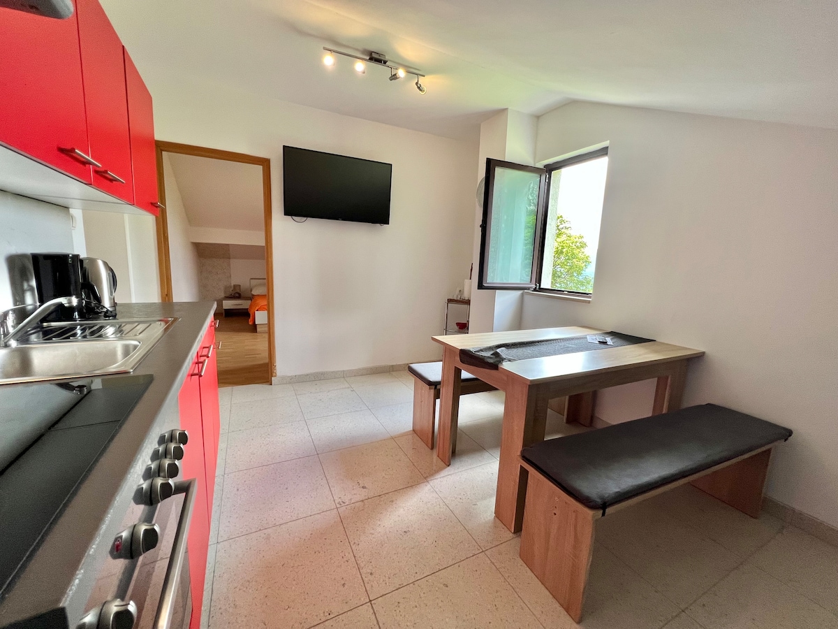 Apartman sa bazenom Milly