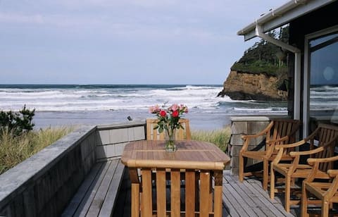 Large Oceanfront Home with Hot Tub