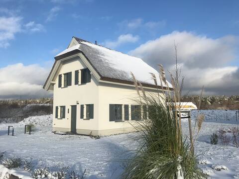 Villa Strandgut im Reetland am Meer (E28)
