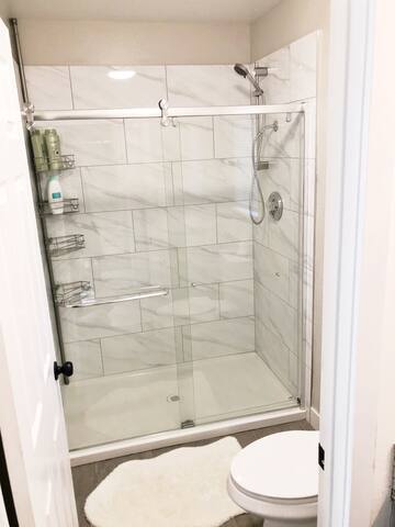 CLOSE to the STRIP! ~ The LV Dream House ~ gallery image 3