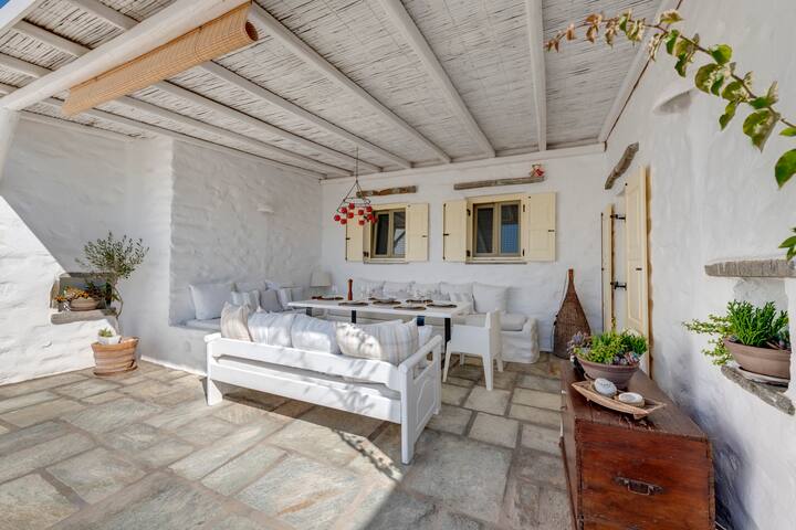 Danae luxury seaside villa. gallery image 5