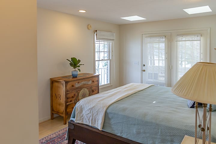 Master bedroom on ground floor with attached full bath, fully accessible, lake views.