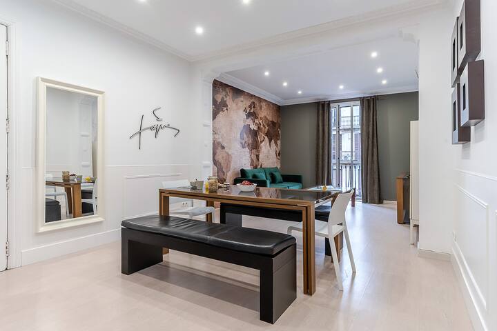 Deluxe Apartment by Tapies EnjoyBcn Apartments gallery image 2