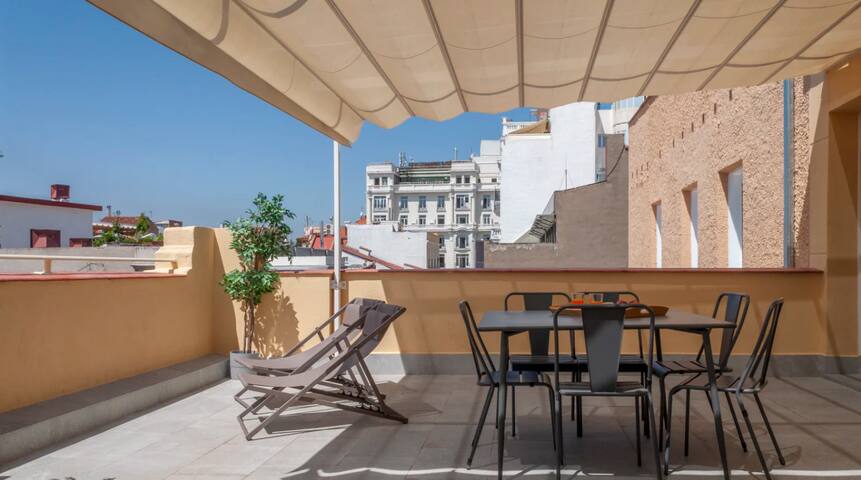 PENTHOUSE 3 BR, 3 BA & 30M2 TERRACE