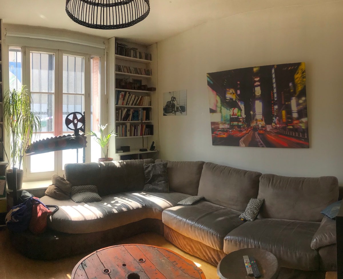 Successful Airbnb property: Family house in town at 100m and 5 mn from Paris in Bagnolet