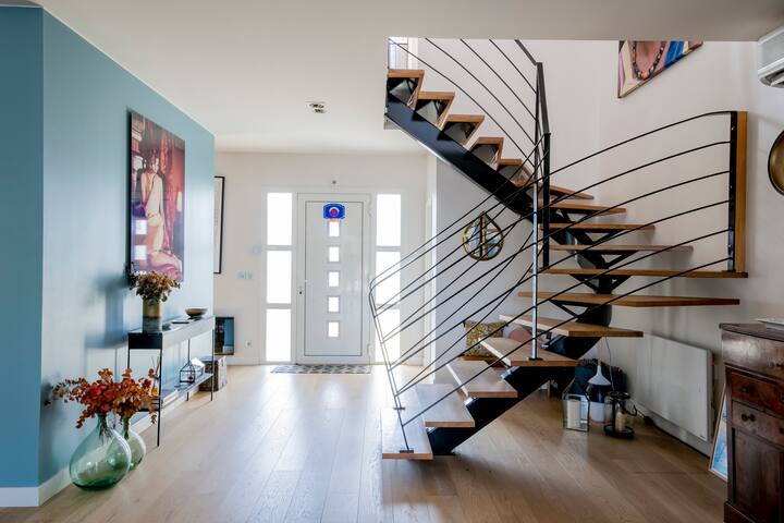 Villa contemporaine entre vignobles et océan gallery image 4