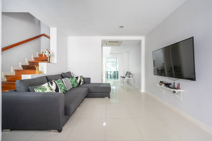 MIQ_home808/Asok BTS/Design home/Resort Pool/16pax gallery image 5