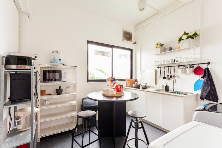 MIQ_Silom 5Br Bts,Mrt/Wifi 1000MB/16pax gallery image 3