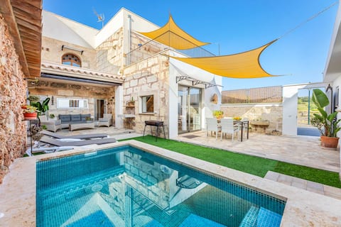 S'Abellar: Super cozy house with pool