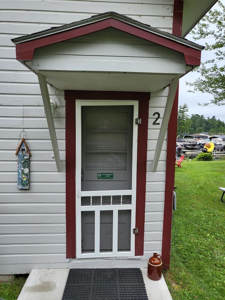 Cozy Cabin on Cobbossee Lake near Lakeside Marina Cabins for Rent in