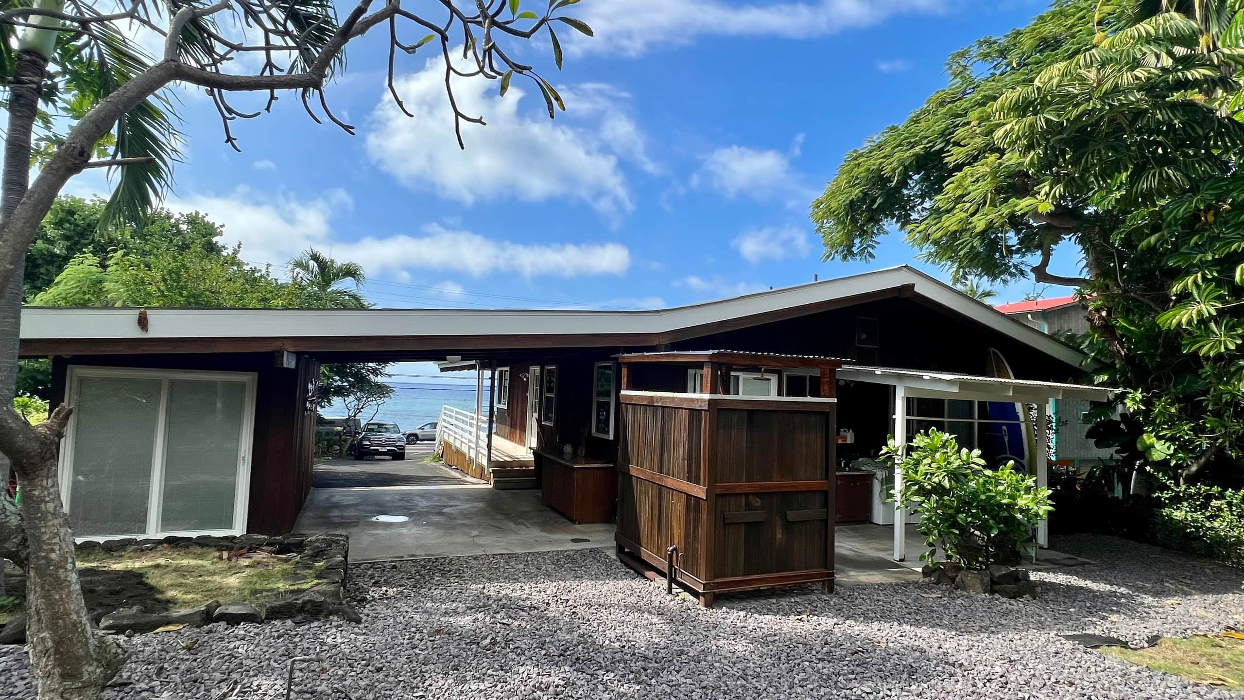 Home in Kailua · ★4.88 · 2 bedrooms · 2 beds · 2.5 baths - Image 8