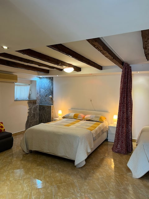 Top performing Airbnb: Nice 2 Bed Studio Apartment in Skrbčići