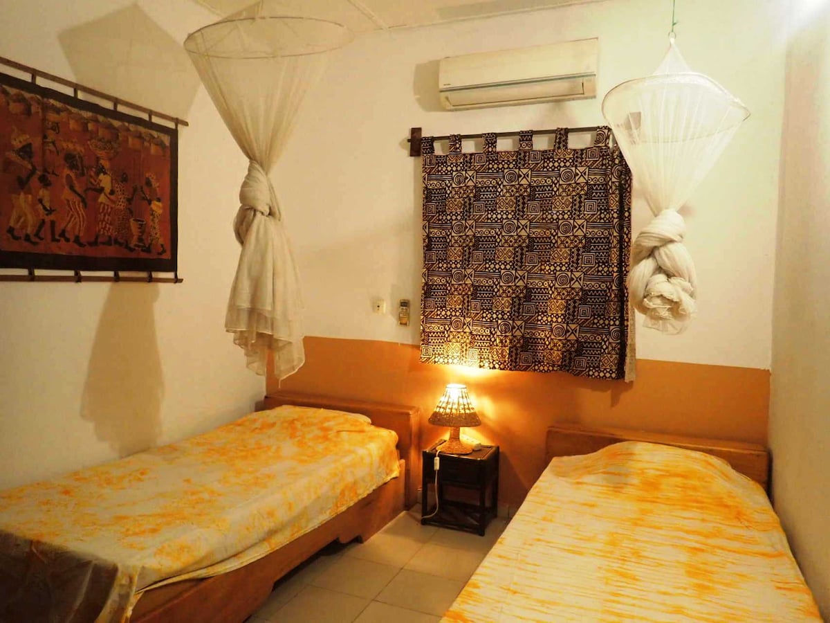 klimatizirana soba s blizancima