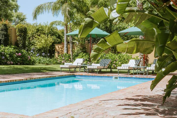 Luxury Cape Dutch house with pool & hot tub gallery image 3