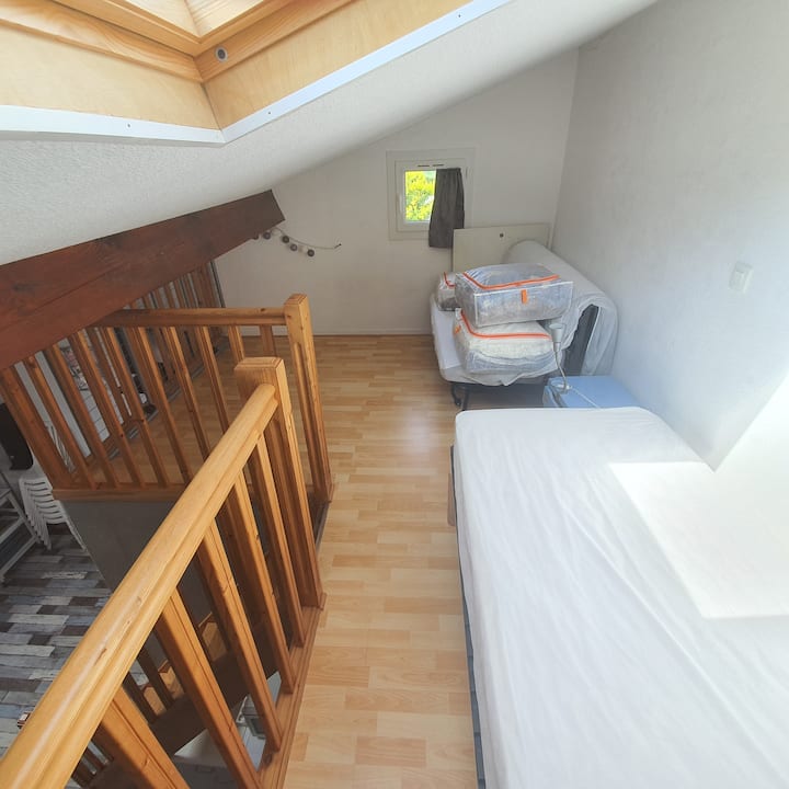 منظر الميزان من الأعلى بمساحة 10.5 متر مربع بالكامل على الأرض و 3.5 متر في القانون كاريز(أكثر من 1.80 متر)