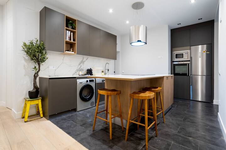 Premium for families. 4 Bedrs. Fully renovated gallery image 4