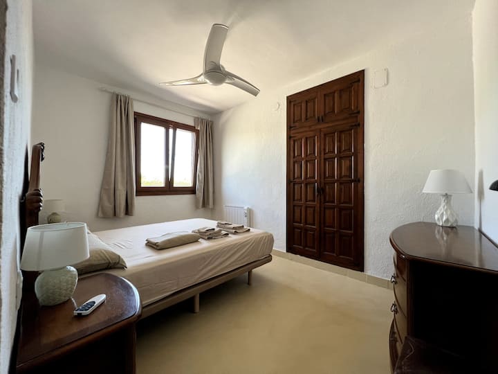 Second double room.