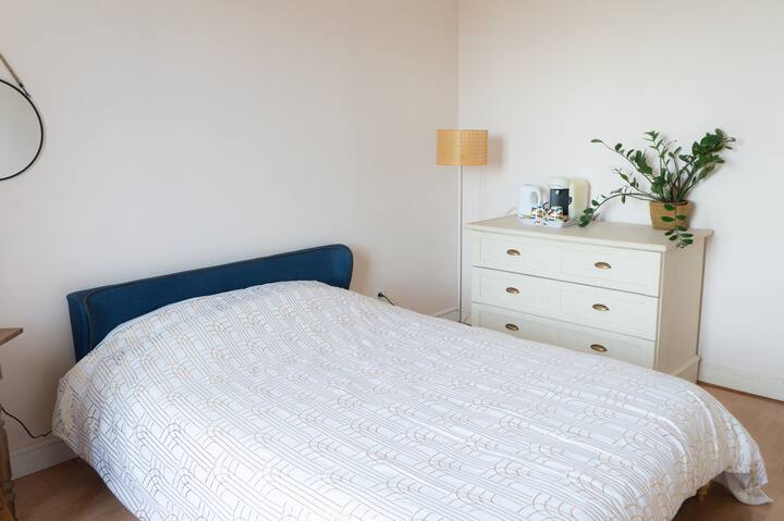 Bedroom near Orly/Paris RER D