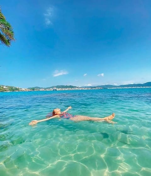 AP Next 190m d/beach 2 garages with linens