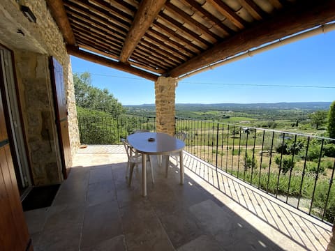 Stone house, air conditioning, 4 people, panoramic view