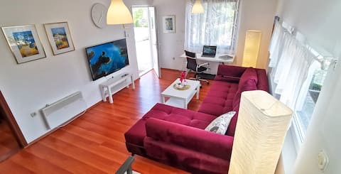 Successful Airbnb property: Peko Garden House for family vacations in Poljica Brig