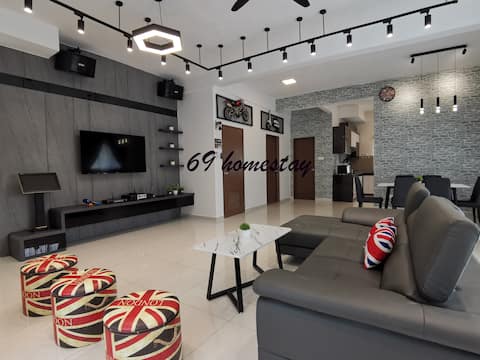 Spacious CORNER House* KTV & 5min to Pangkor beach