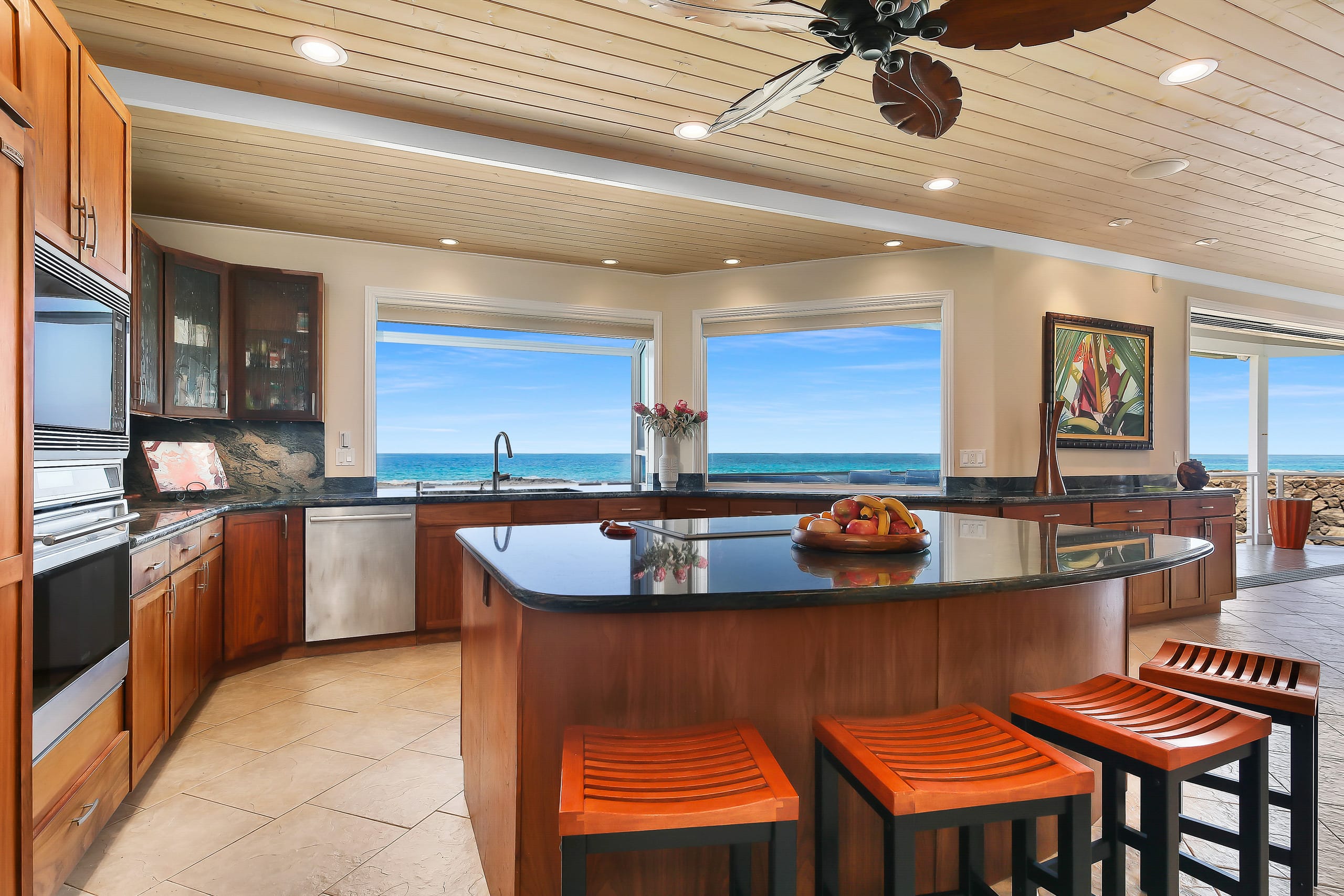 Home in Kailua · ★4.92 · 3 bedrooms · 4 beds · 3.5 baths - Image 13