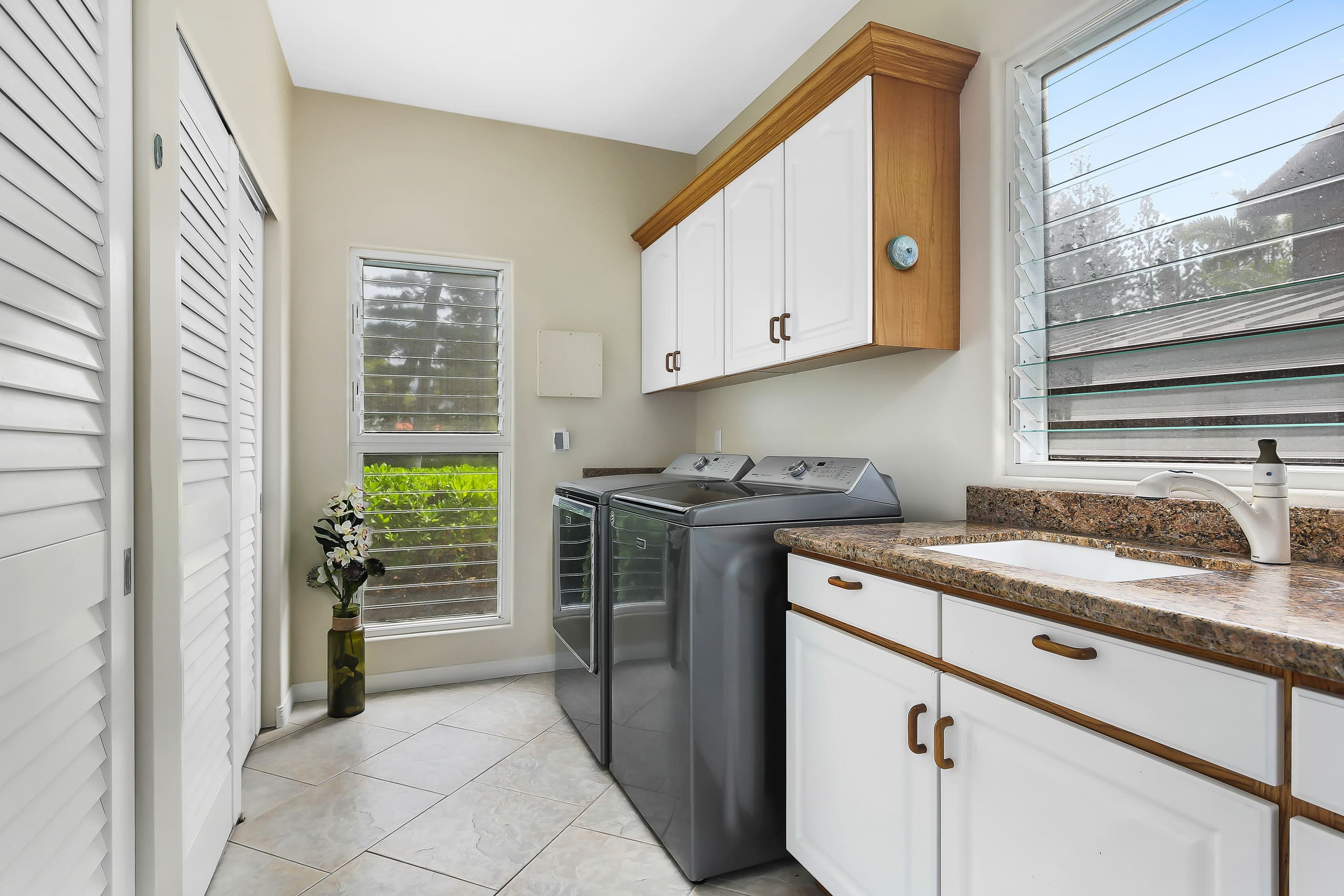 Home in Kailua · ★4.92 · 3 bedrooms · 4 beds · 3.5 baths - Image 17