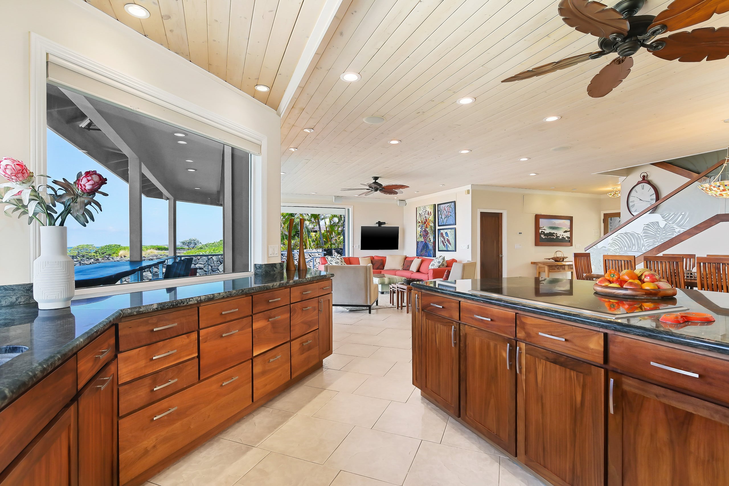Home in Kailua · ★4.92 · 3 bedrooms · 4 beds · 3.5 baths - Image 15