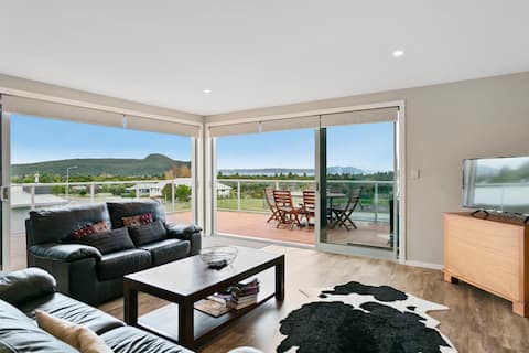 Luxury lake house perfect for family getaway.