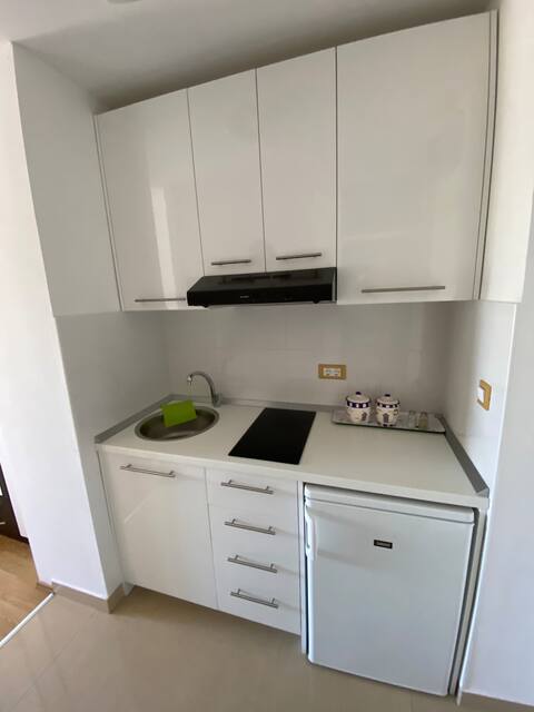 Popular Airbnb listing: studio apartment Damir in Červar